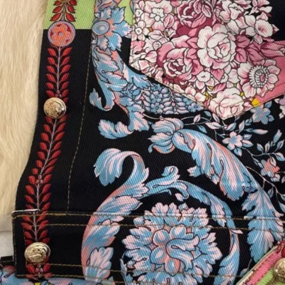 ❤️SOLD ♥️NWT Fur short is Embroidery Denim Jacket. XL. - Picture 11 of 15